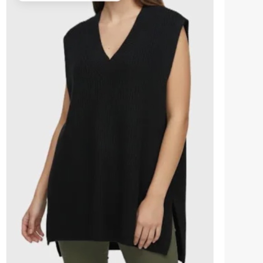 Vince Camuto Black Ribbed V-Neck Sleeveless Sweater Tunic